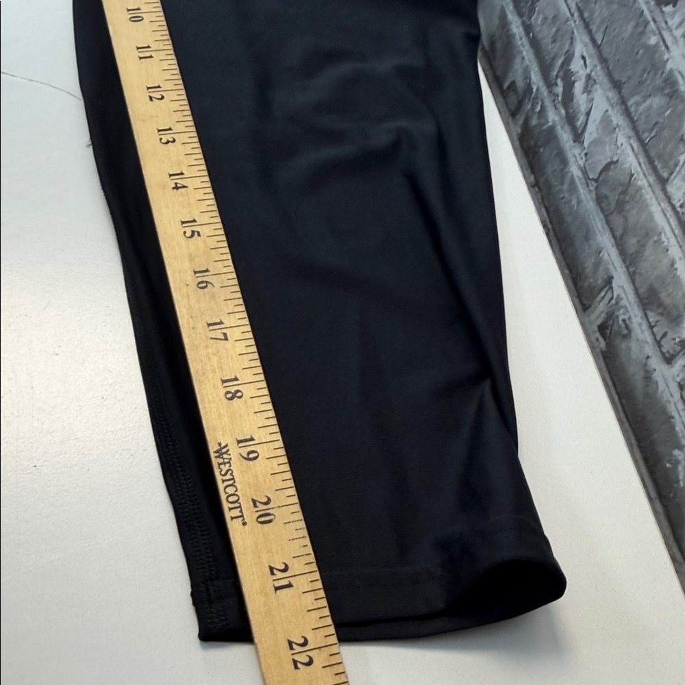 NWT Under Armour Black Athletic Tights - Picture 9 of 10